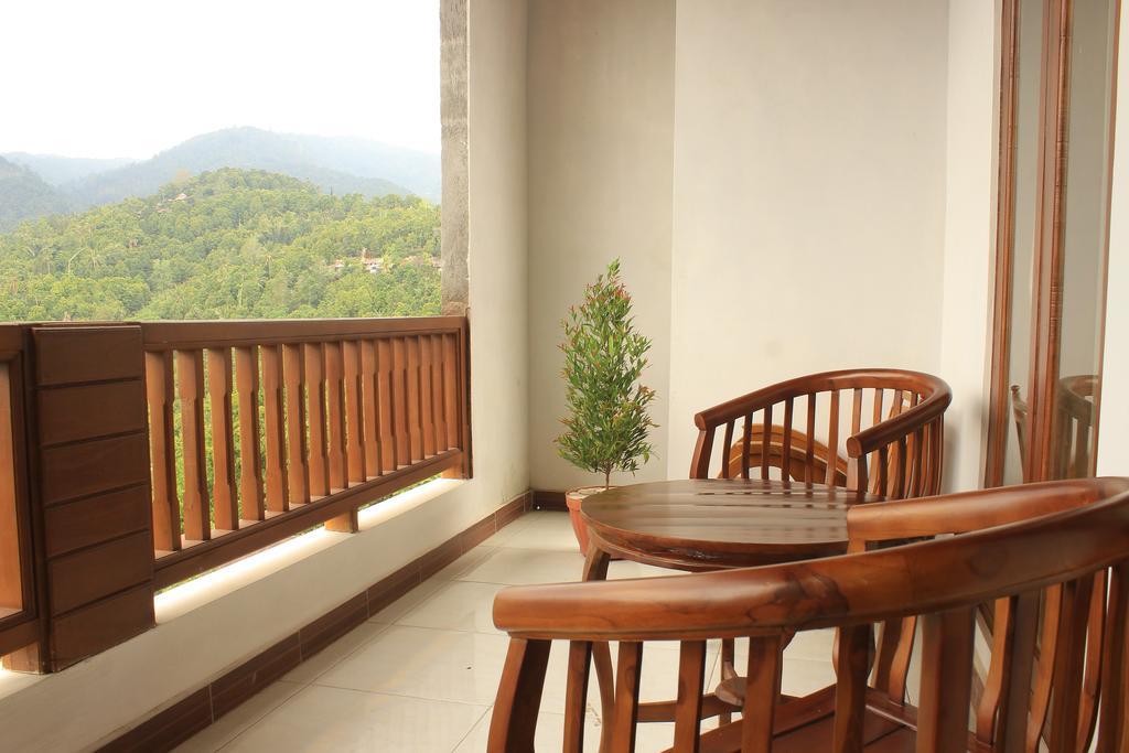 Maliana Homestay Munduk Rum bild